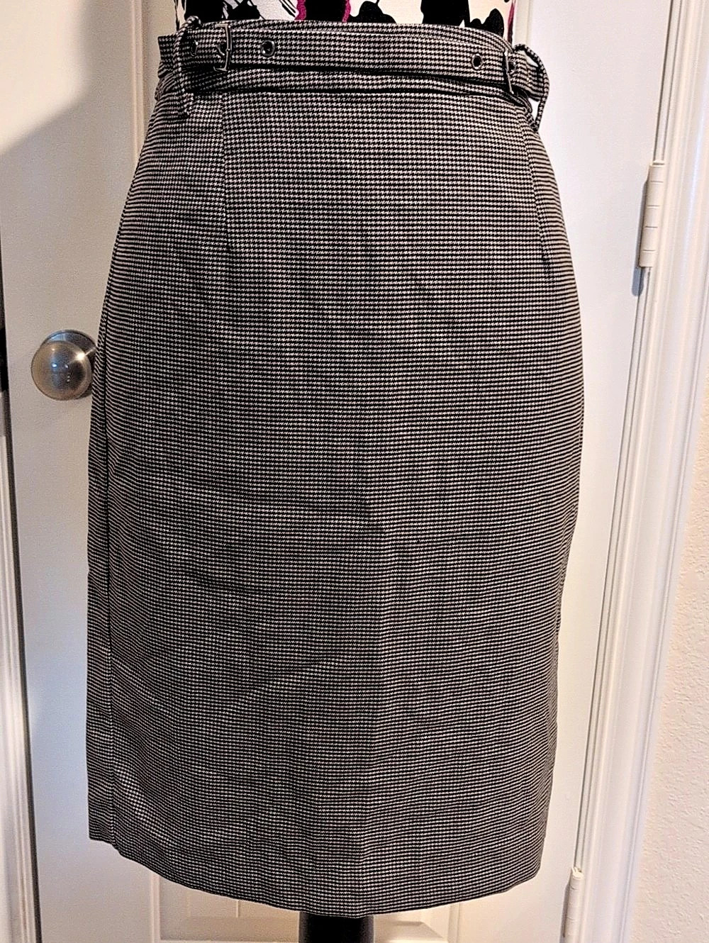 Banana Republic Belted Houndstooth Skirt Midi in Black & White Size 4 Like New